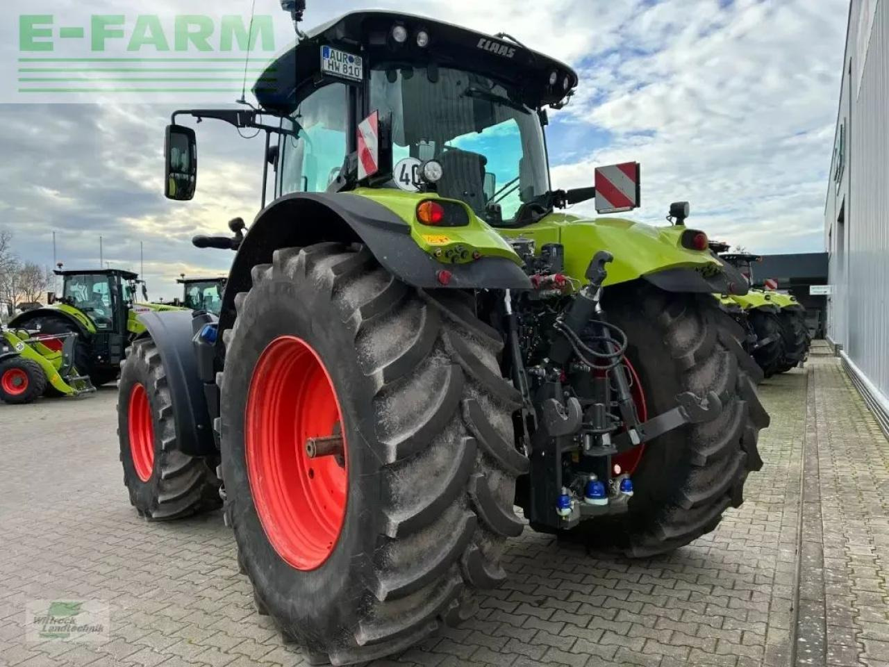 Farm tractor CLAAS axion 810 cis+