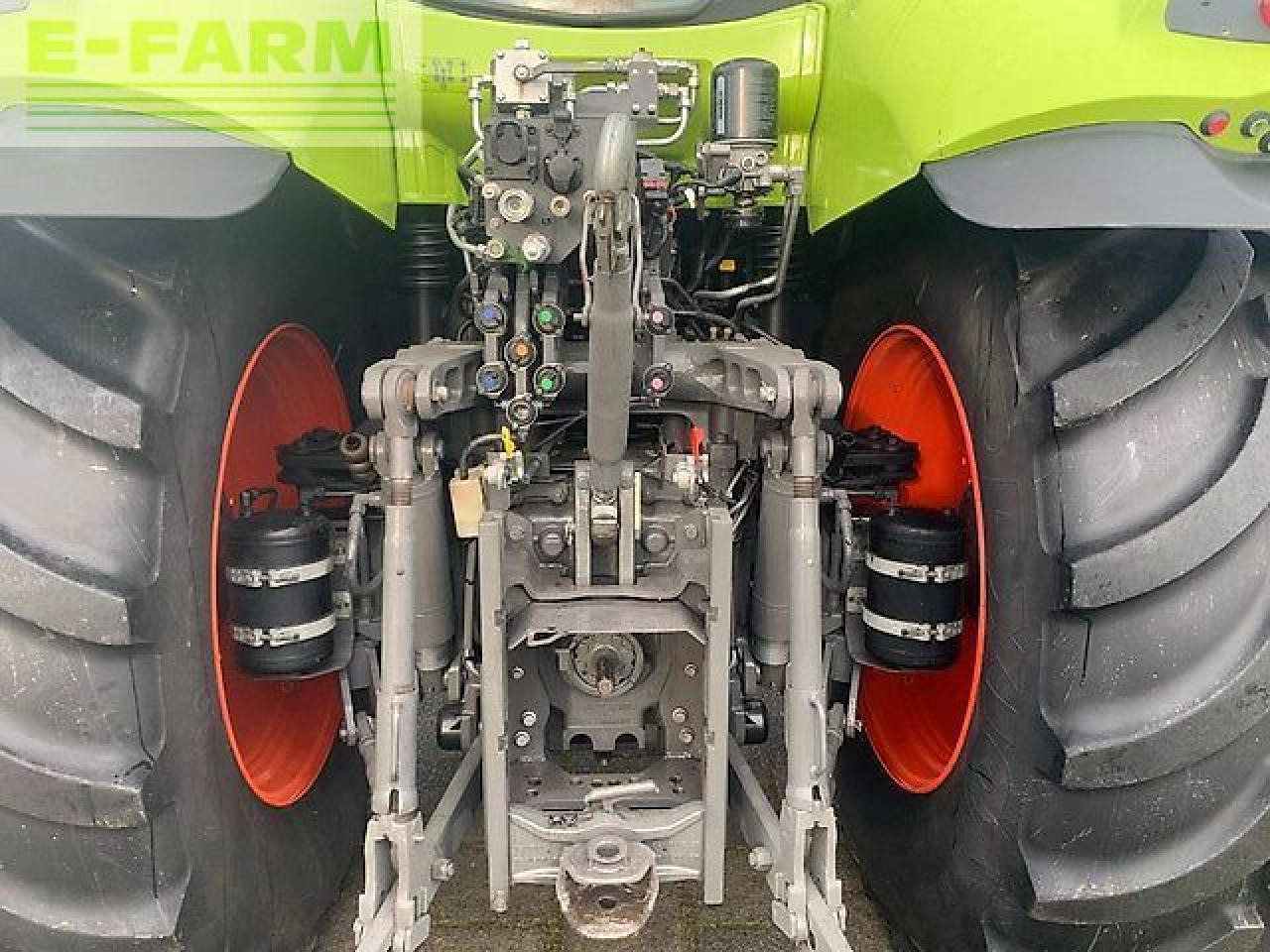 Farm tractor CLAAS axion 810 cis+