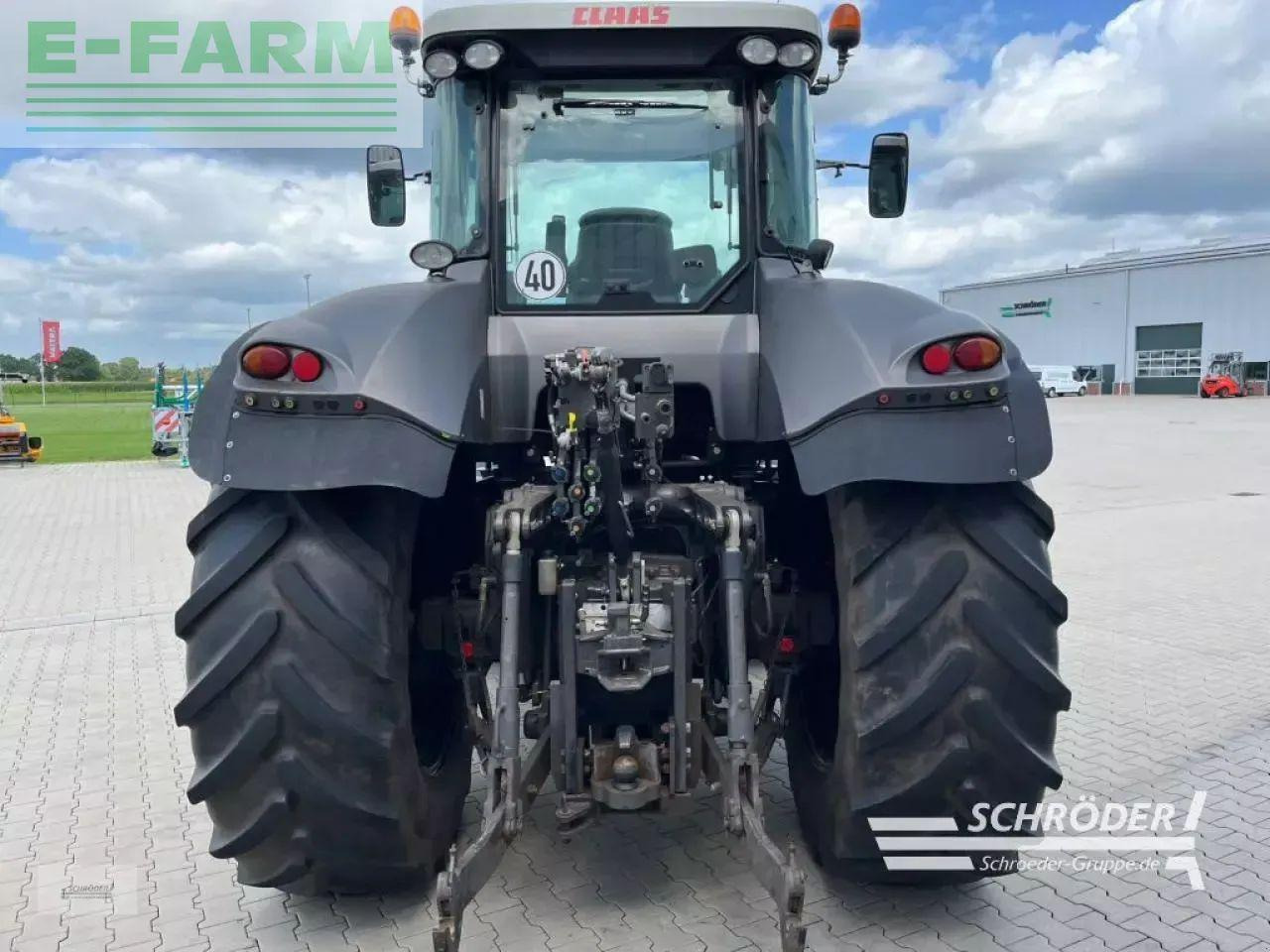 Farm tractor CLAAS axion 810 cis