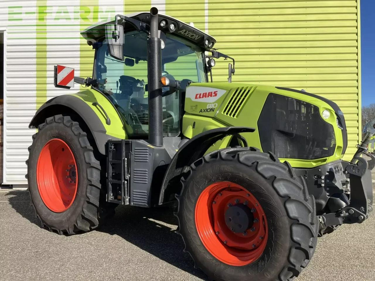 Farm tractor CLAAS axion 810 cis