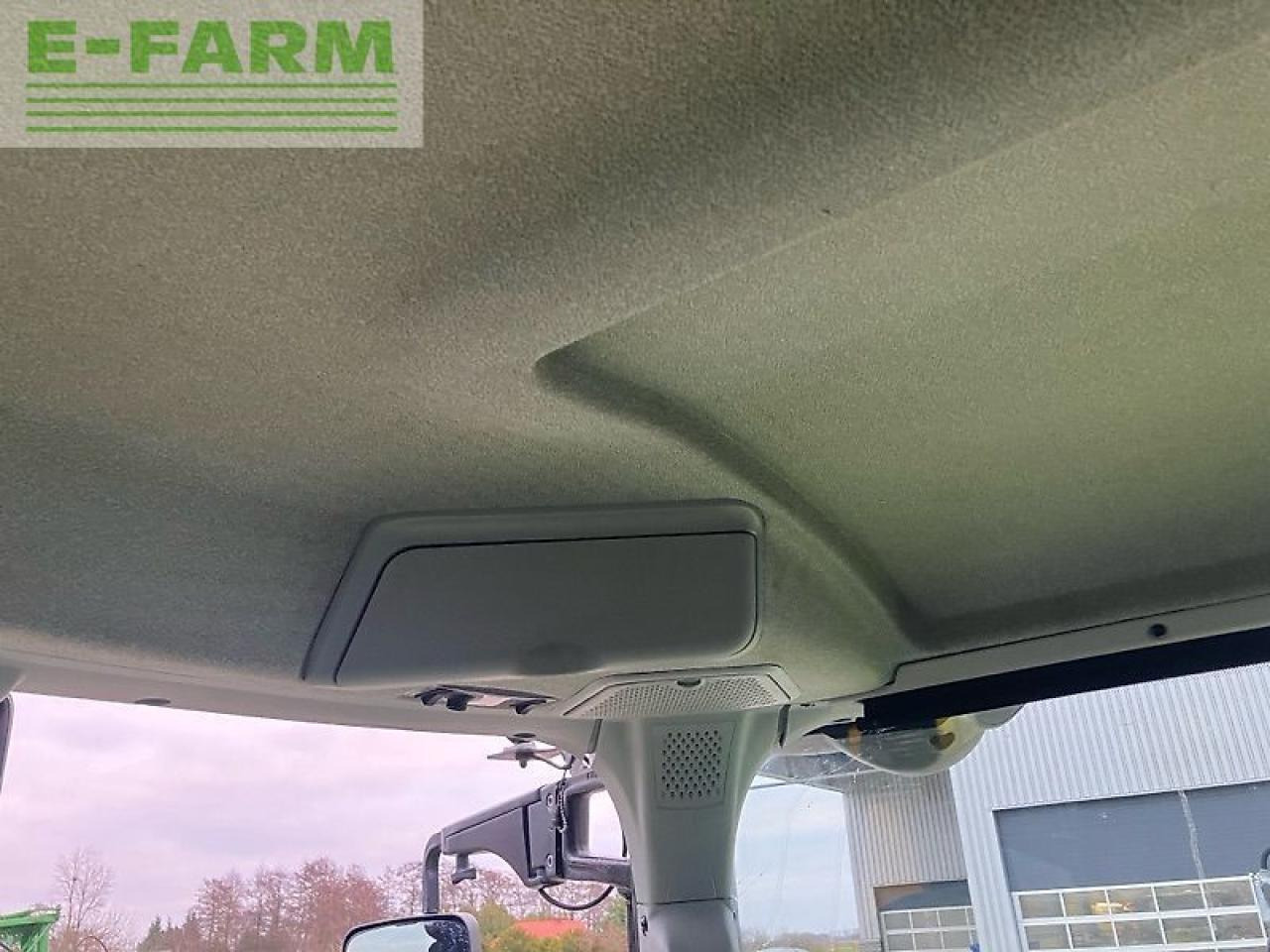 Farm tractor CLAAS axion 810 cis+ cm