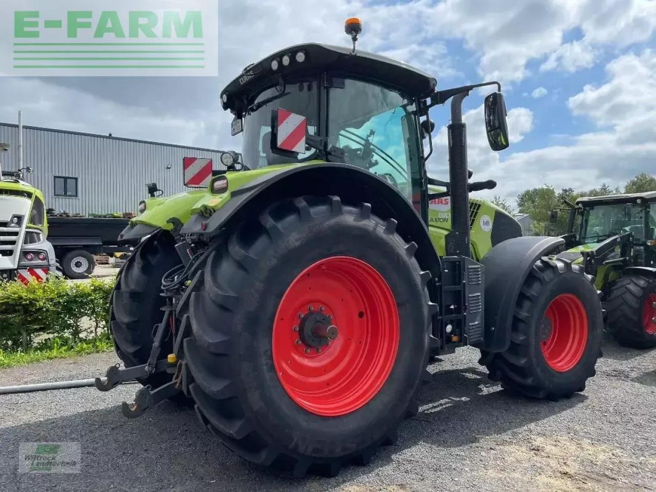Farm tractor CLAAS axion 810 cm