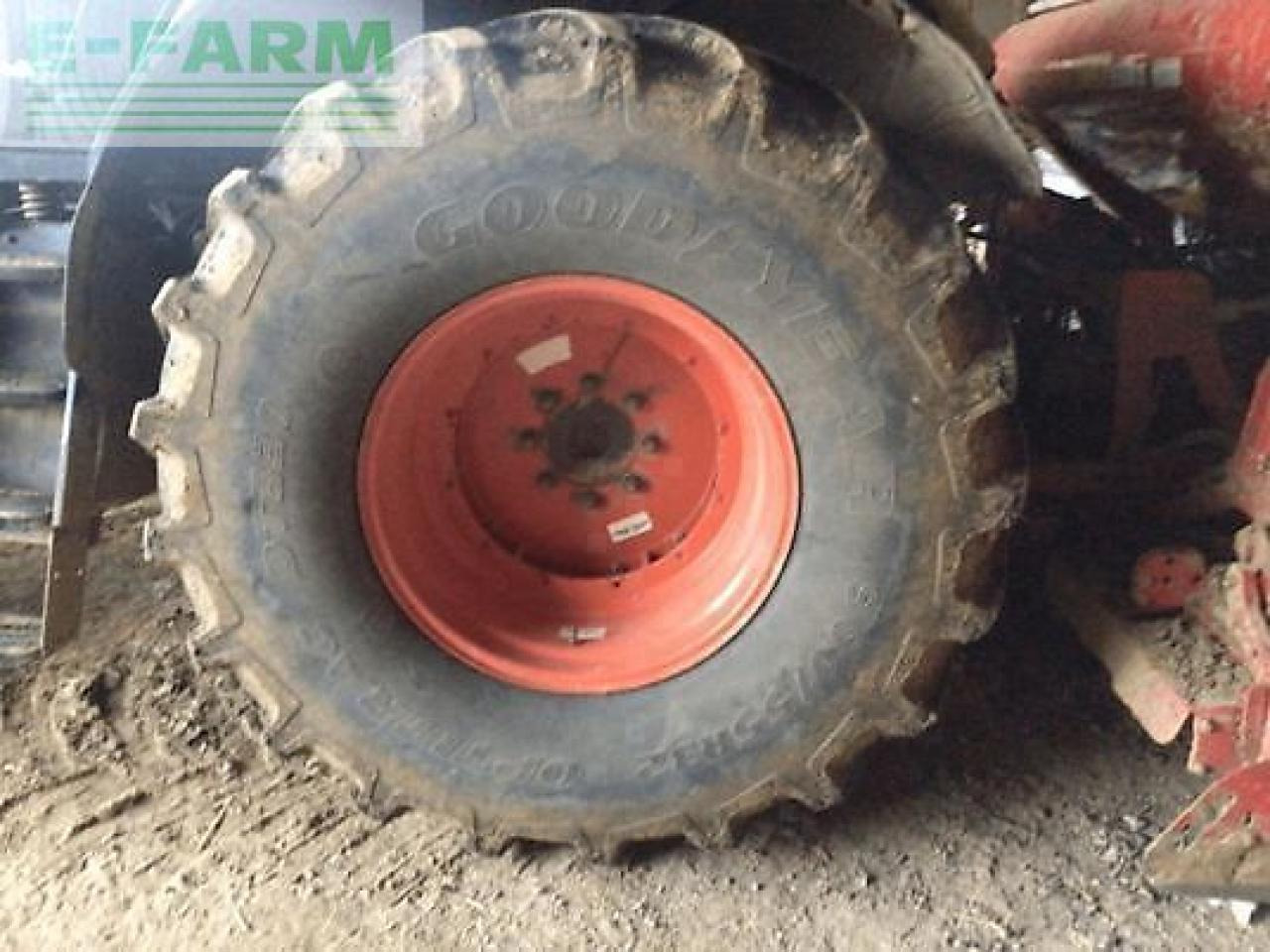 Farm tractor CLAAS axion 810 cmatic CMATIC