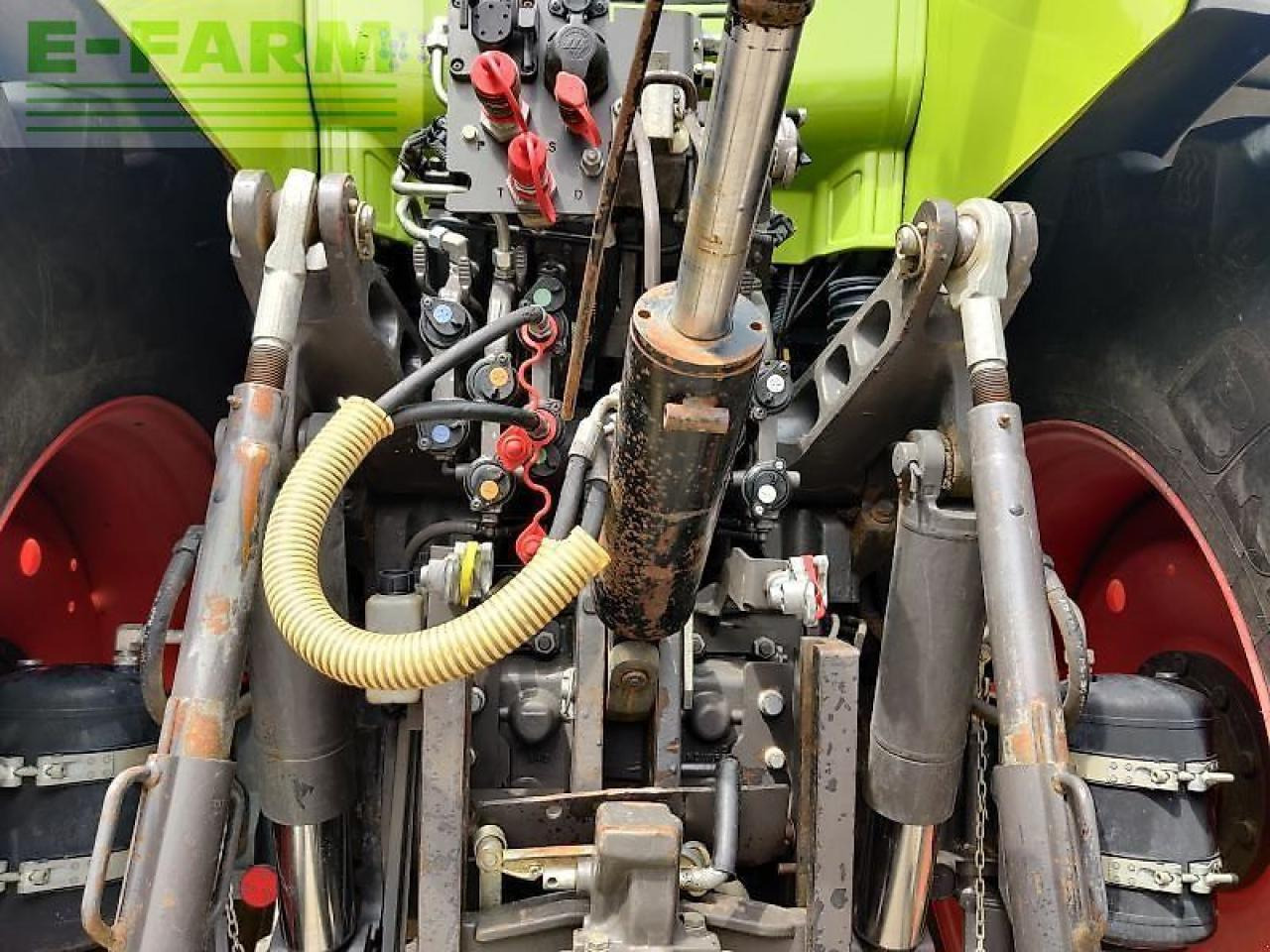 Farm tractor CLAAS axion 810 cmatic CMATIC