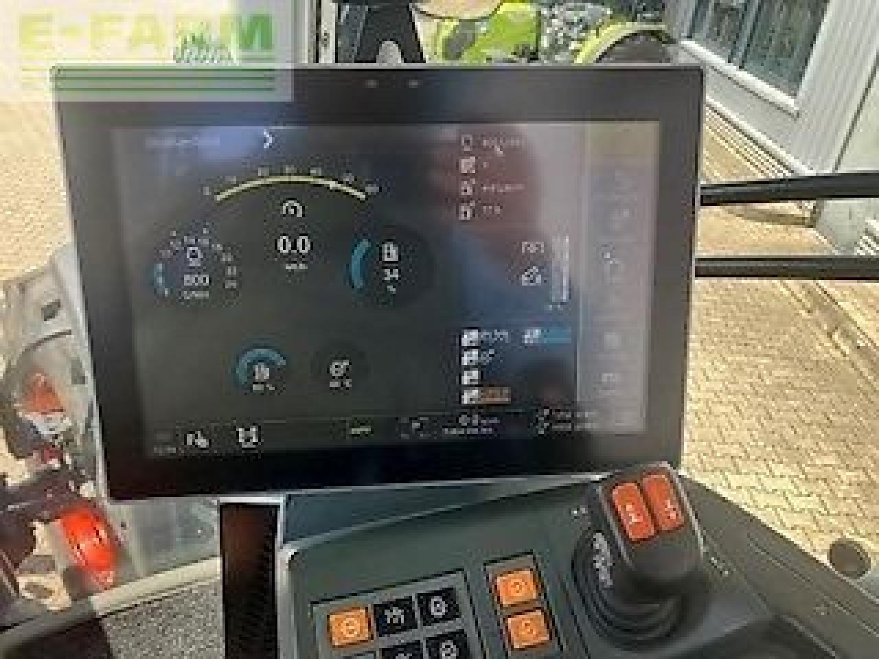 Farm tractor CLAAS axion 810 cmcebis