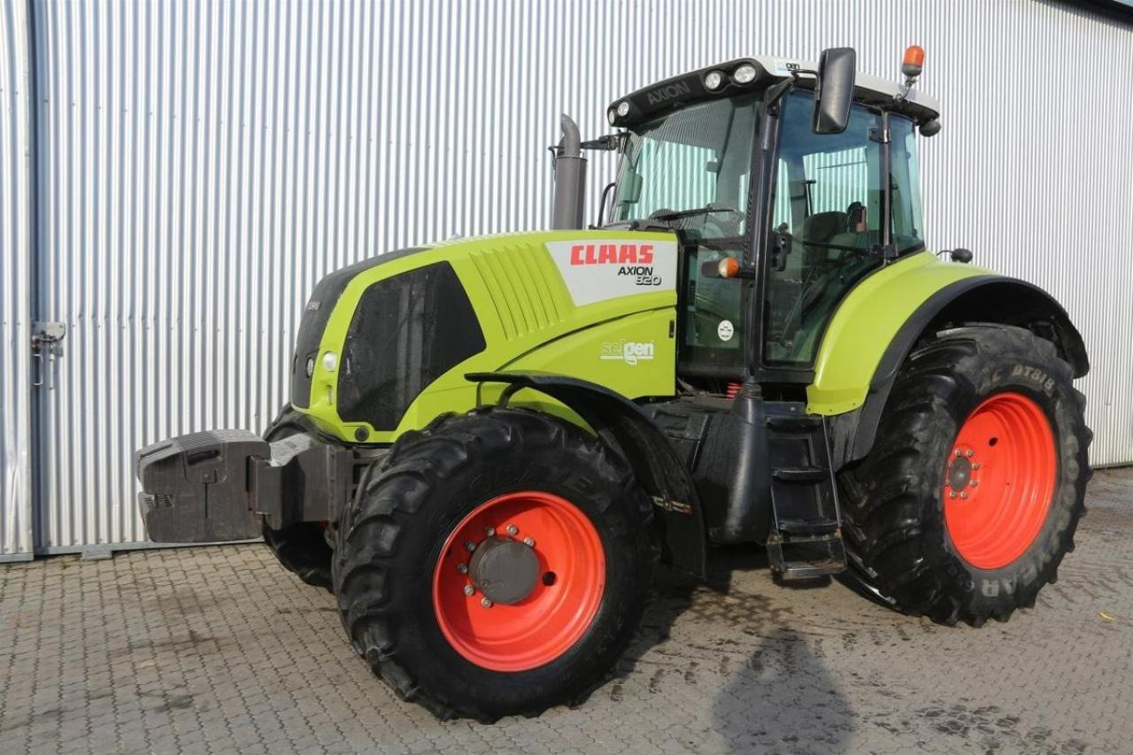 Farm tractor CLAAS axion 820