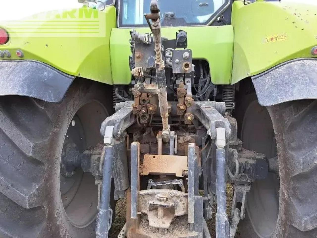 Farm tractor CLAAS axion 820