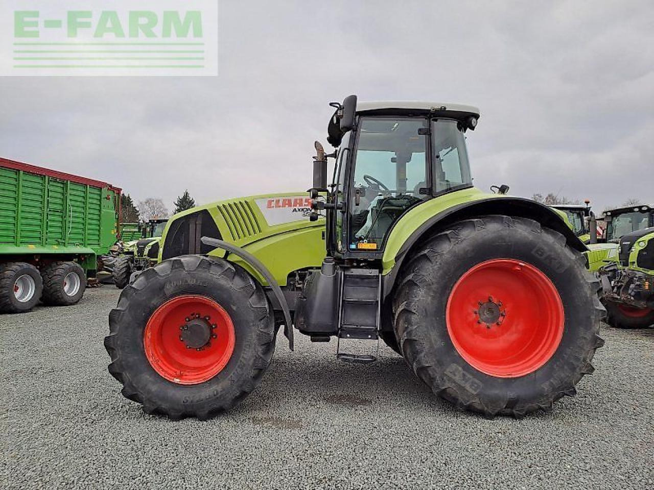 Farm tractor CLAAS axion 820 c-matic CMATIC