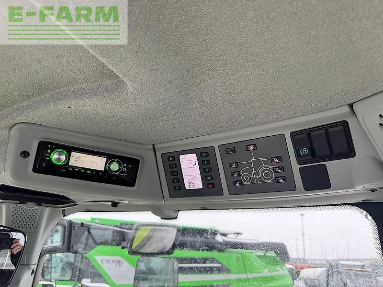 Farm tractor CLAAS axion 830