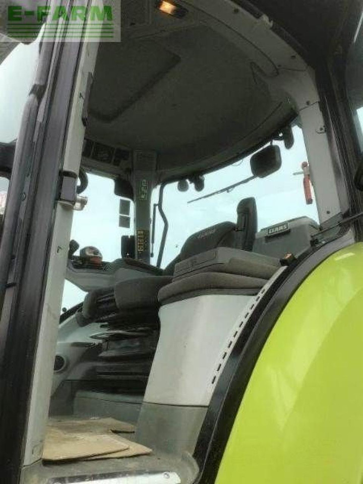 Farm tractor CLAAS axion 830