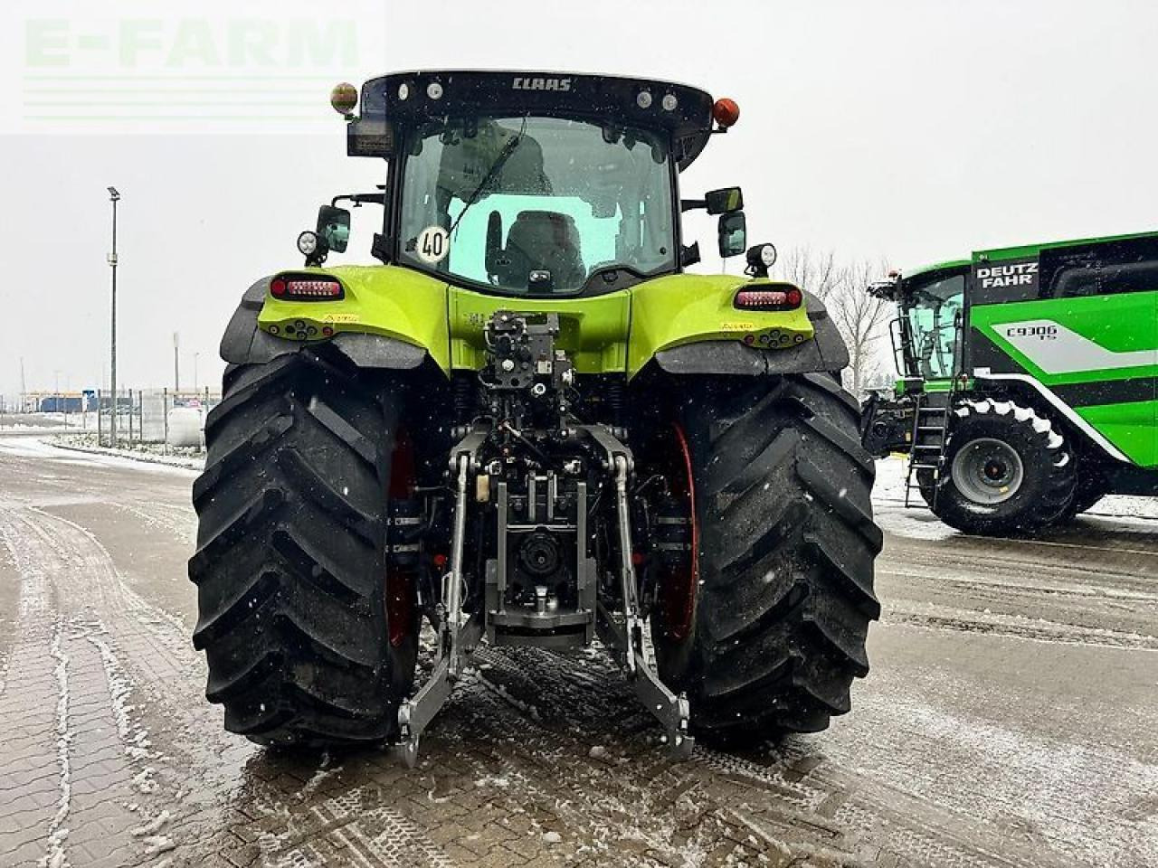 Farm tractor CLAAS axion 830
