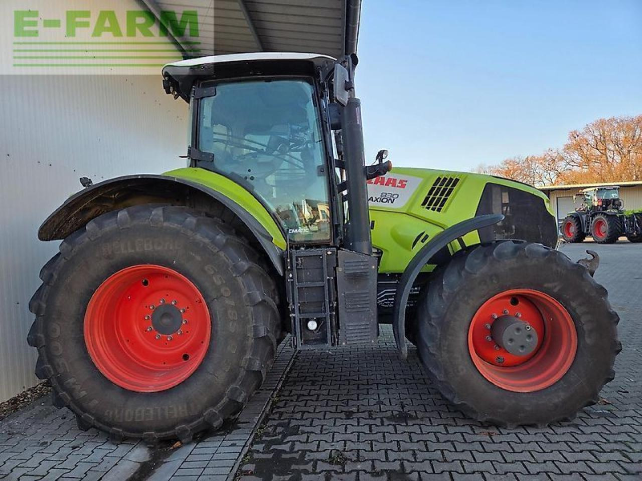Farm tractor CLAAS axion 830