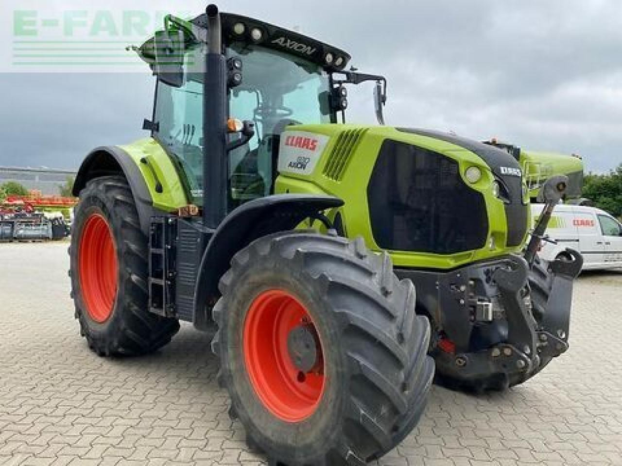 Farm tractor CLAAS axion 830