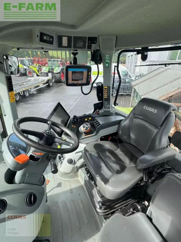 Farm tractor CLAAS axion 830