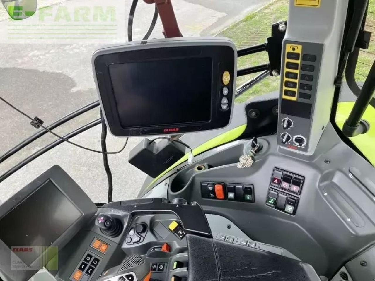 Farm tractor CLAAS axion 830 c-matic CMATIC