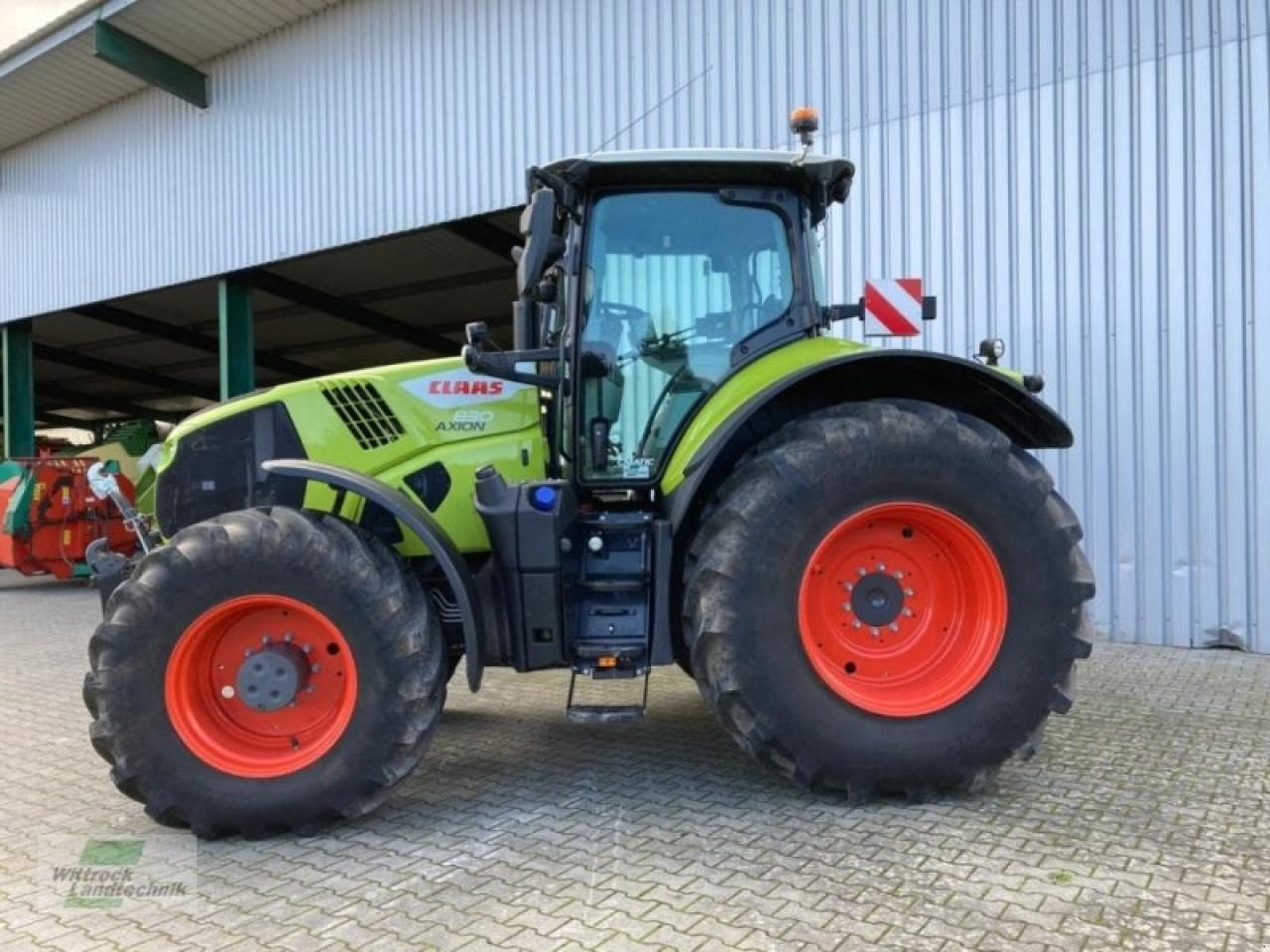 Farm tractor CLAAS axion 830 cebis