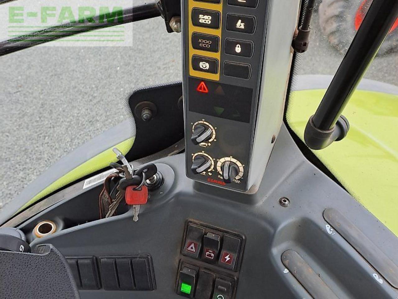Farm tractor CLAAS axion 830 cebis