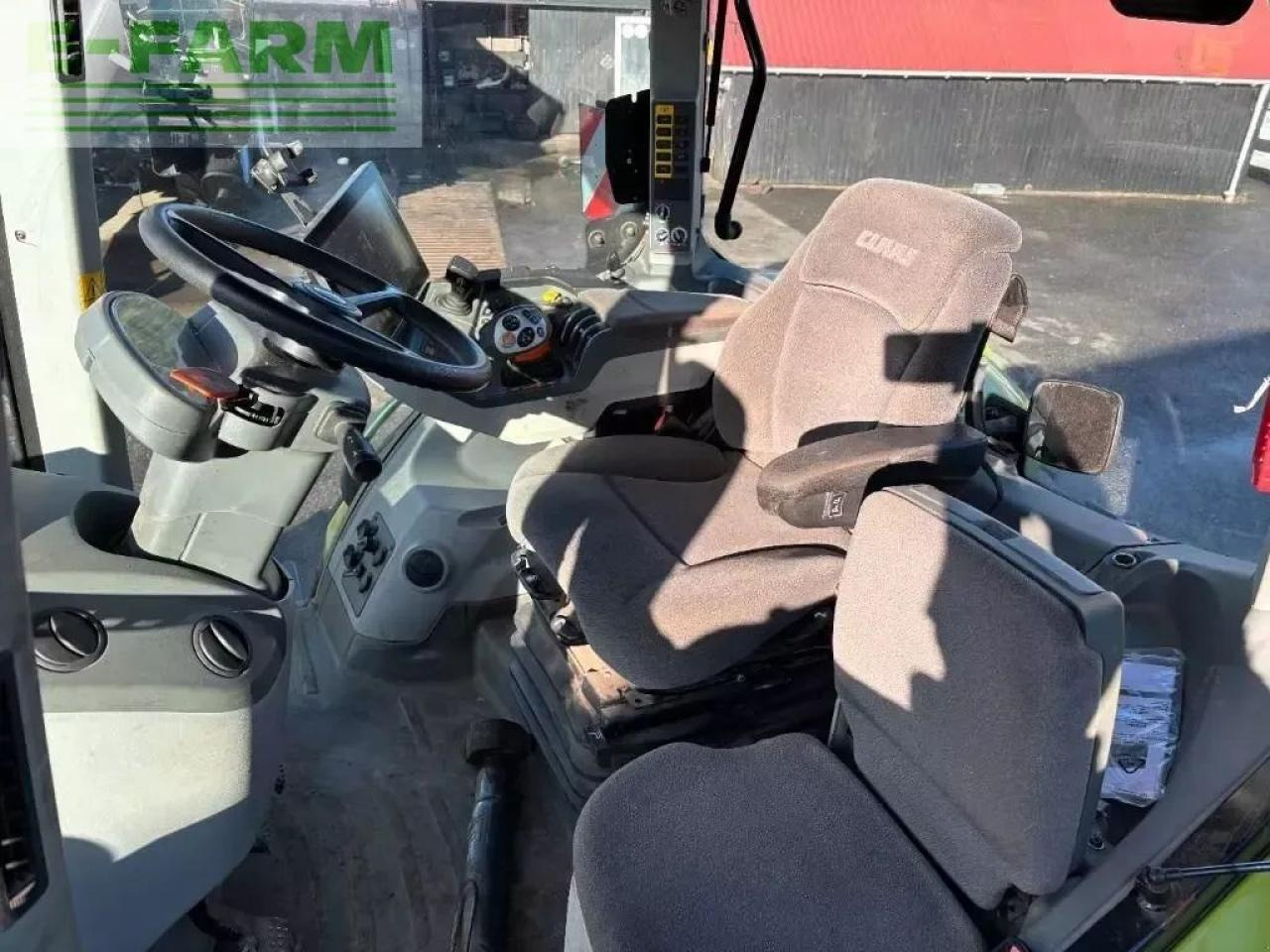 Farm tractor CLAAS axion 830 cebis