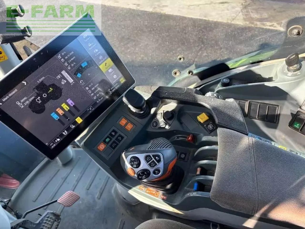 Farm tractor CLAAS axion 830 cebis