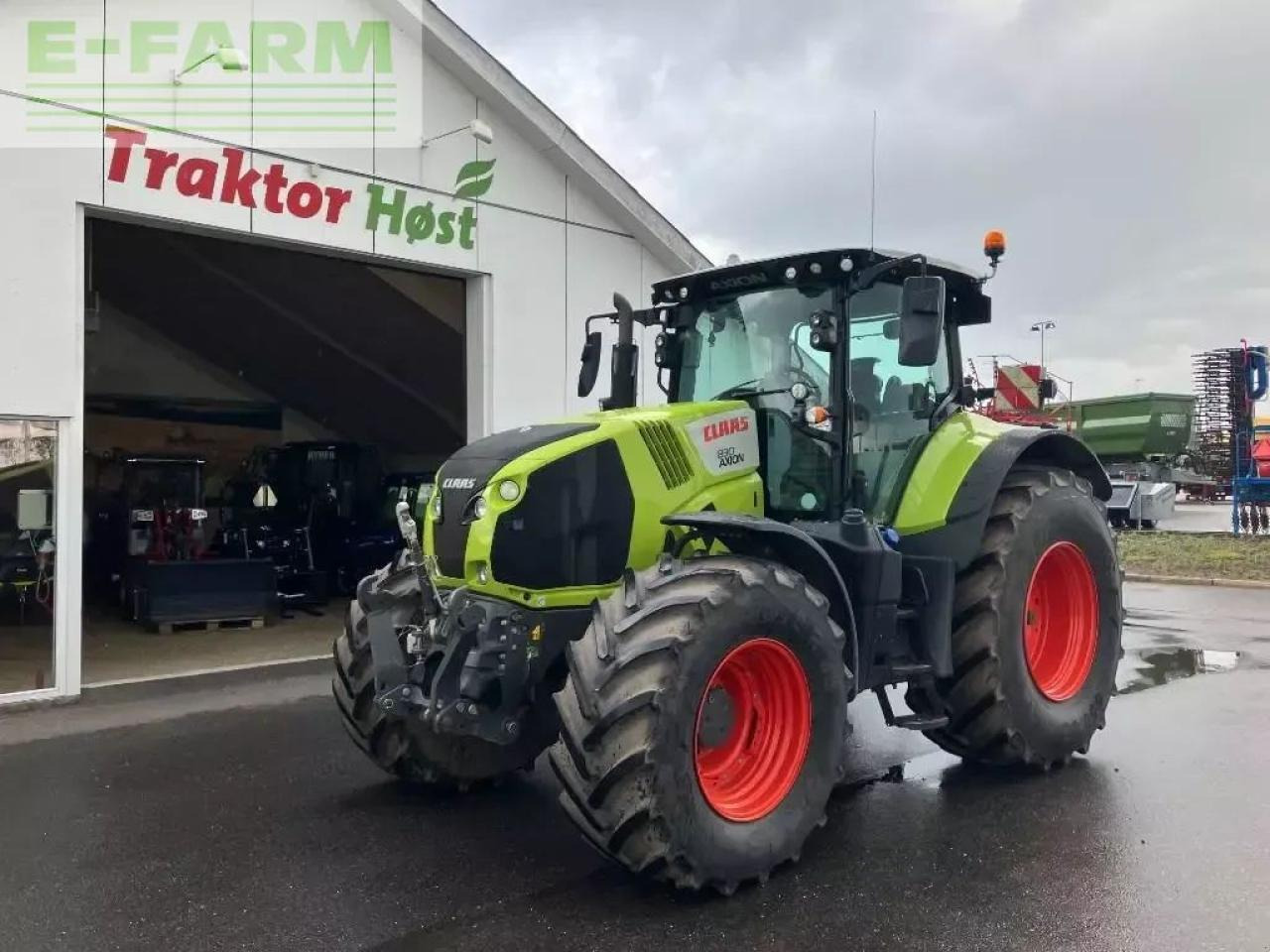 Farm tractor CLAAS axion 830 cis+