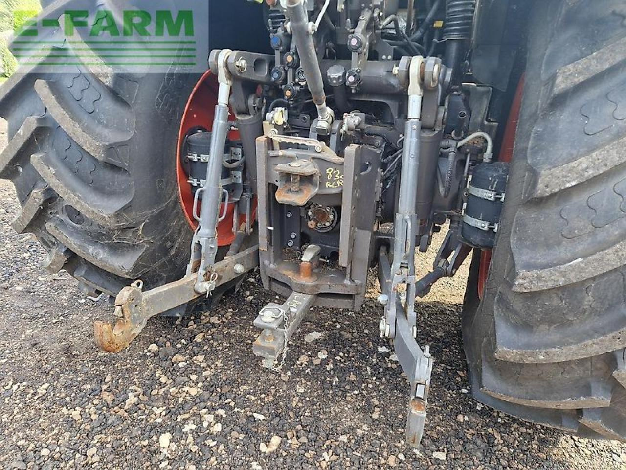 Farm tractor CLAAS axion 830 cis