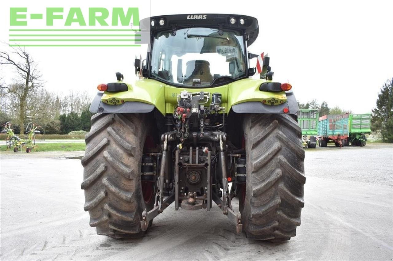 Farm tractor CLAAS axion 830 cis