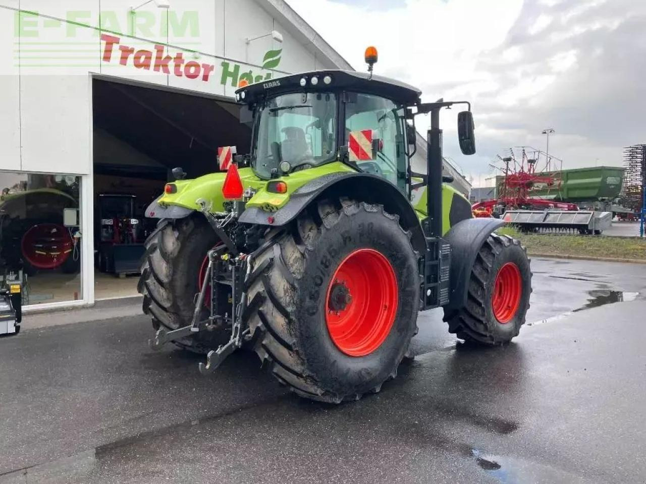 Farm tractor CLAAS axion 830 cis+