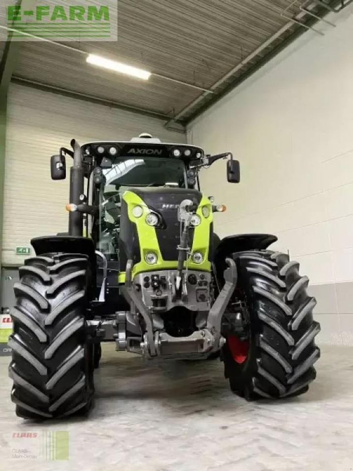 Farm tractor CLAAS axion 830 cmatic