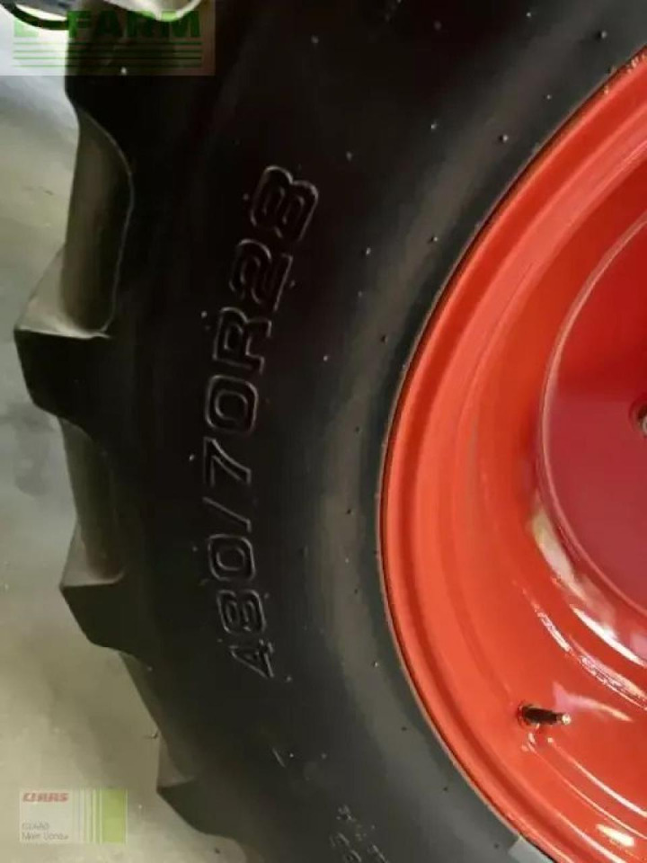 Farm tractor CLAAS axion 830 cmatic