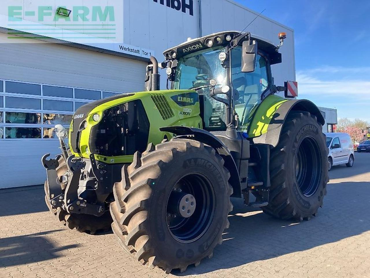Farm tractor CLAAS axion 830 cmatic