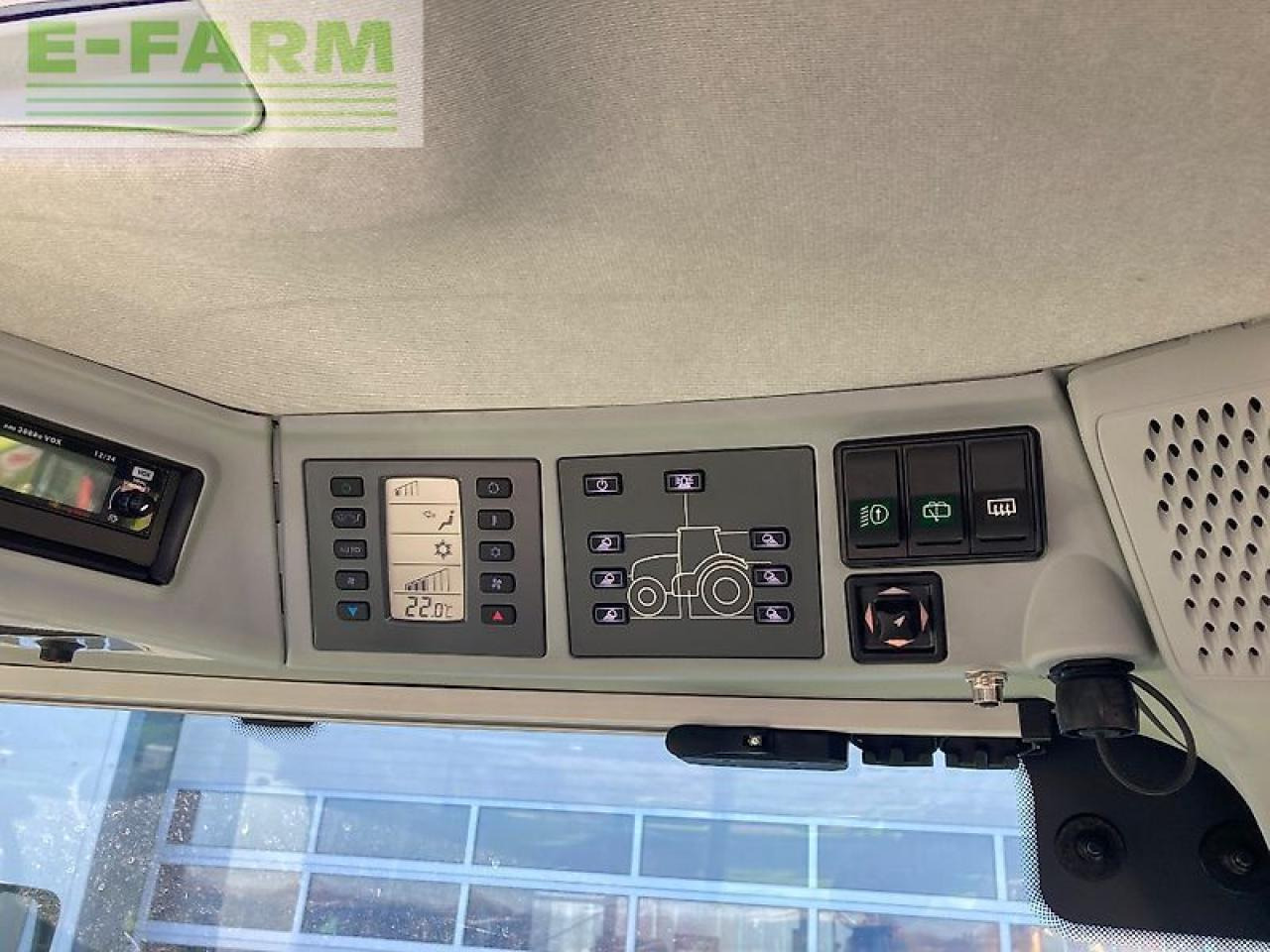 Farm tractor CLAAS axion 830 cmatic