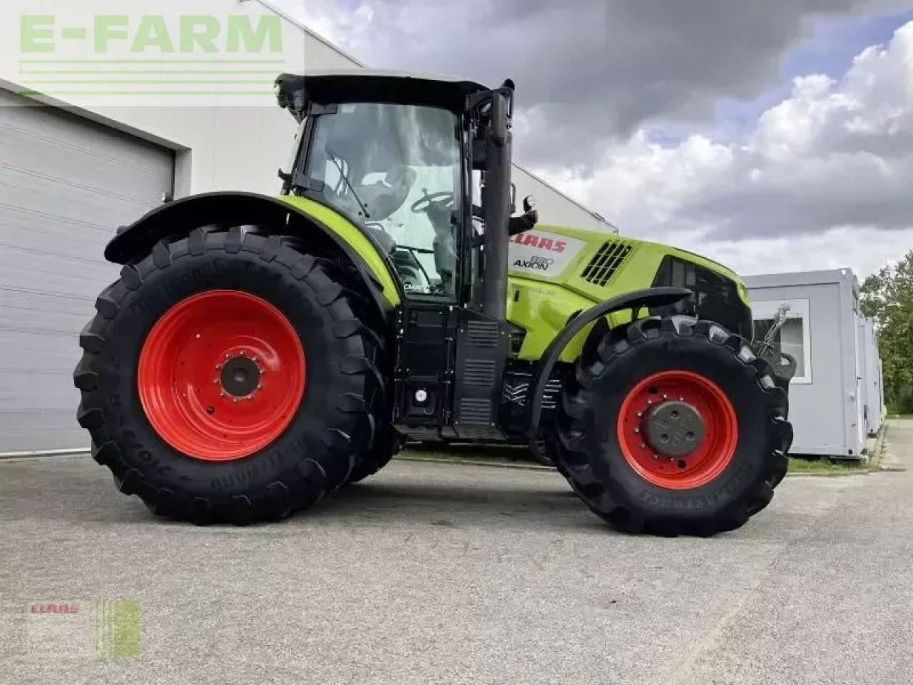 Farm tractor CLAAS axion 830 cmatic