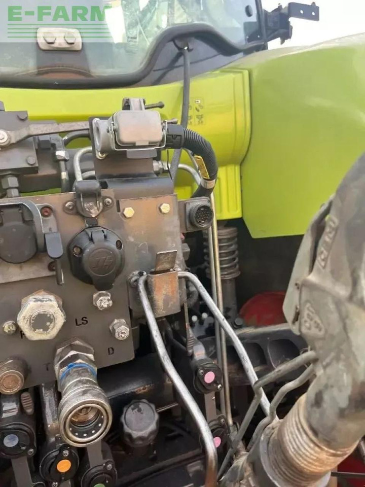 Farm tractor CLAAS axion 830 cmatic CMATIC