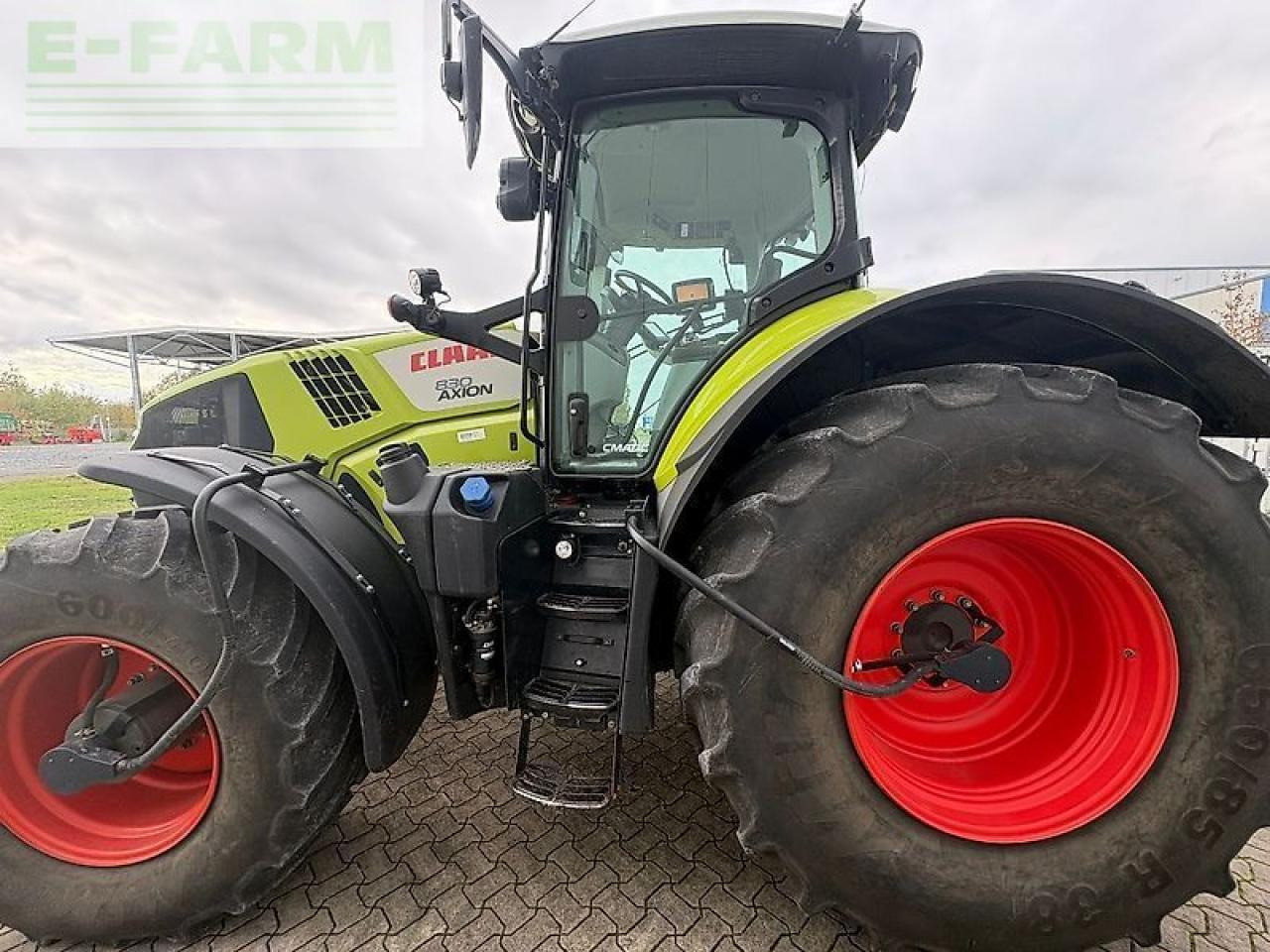 Farm tractor CLAAS axion 830 cmatic CMATIC