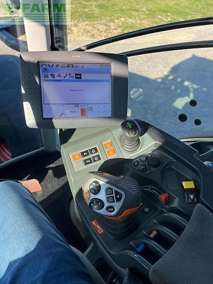 Farm tractor CLAAS axion 830 cmatic CMATIC