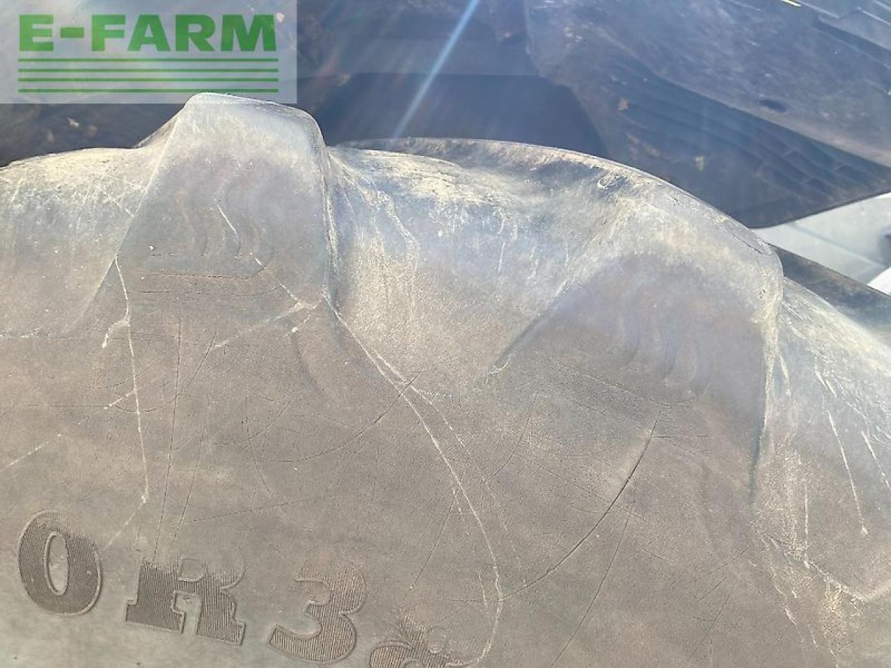 Farm tractor CLAAS axion 830 cmatic CMATIC