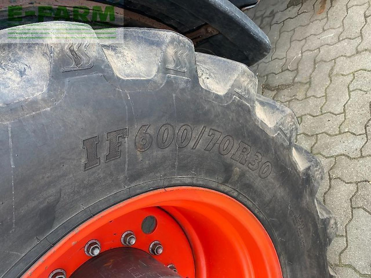 Farm tractor CLAAS axion 830 cmatic CMATIC