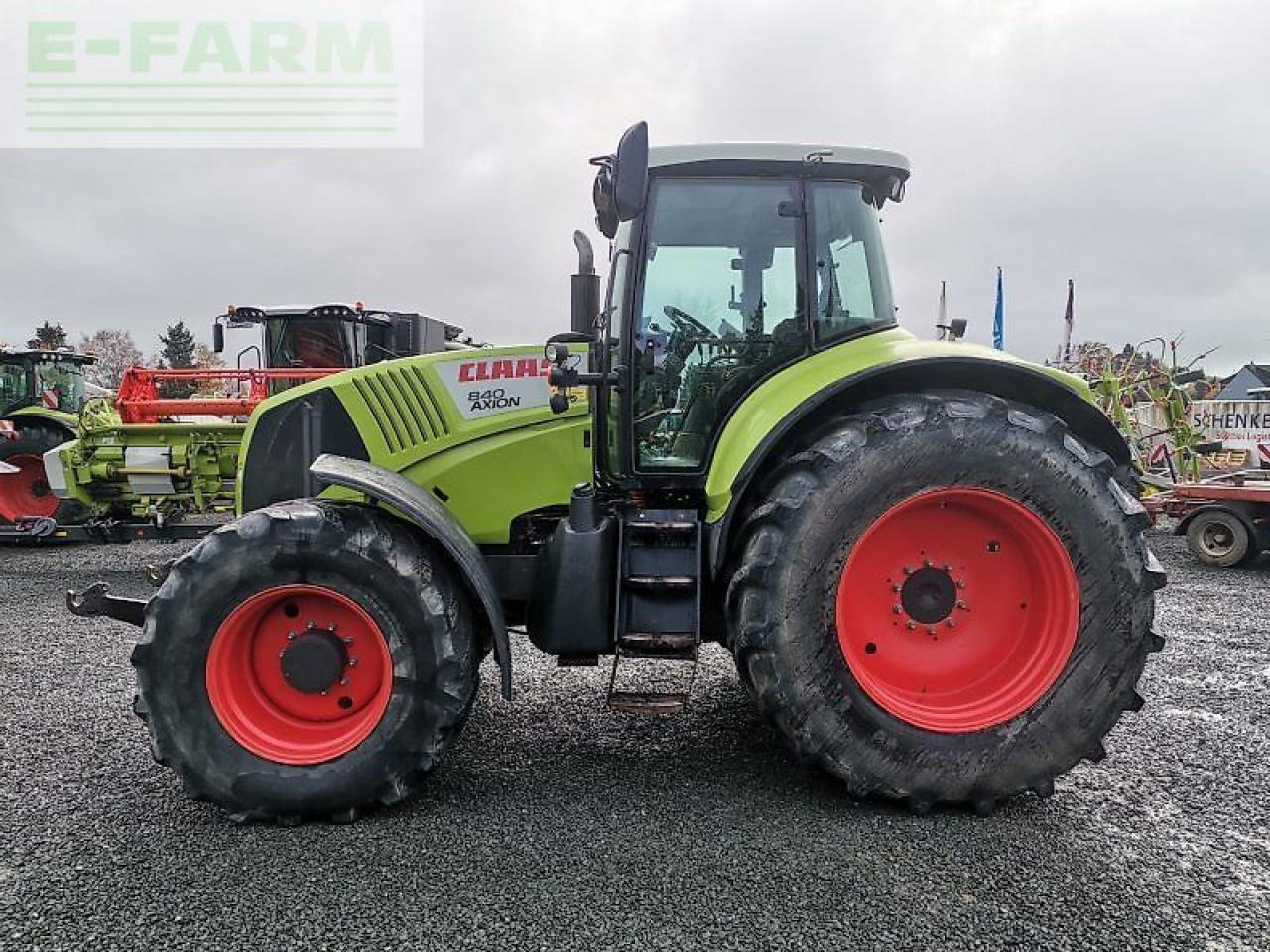 Farm tractor CLAAS axion 840 hexashift HEXASHIFT