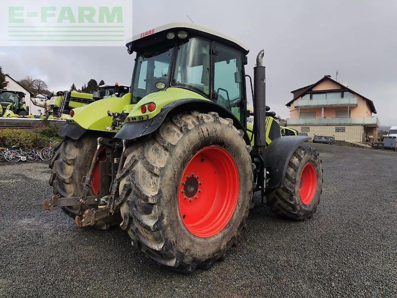 Farm tractor CLAAS axion 840 hexashift HEXASHIFT