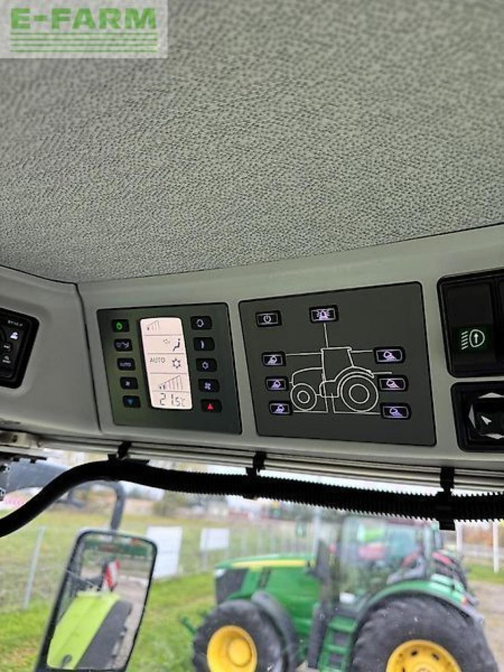 Farm tractor CLAAS axion 850