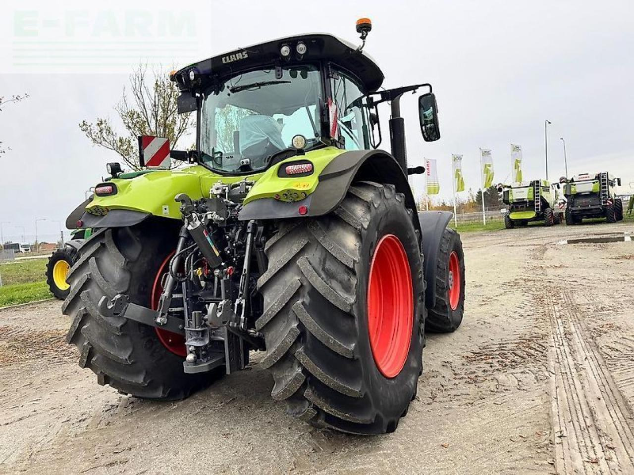 Farm tractor CLAAS axion 850