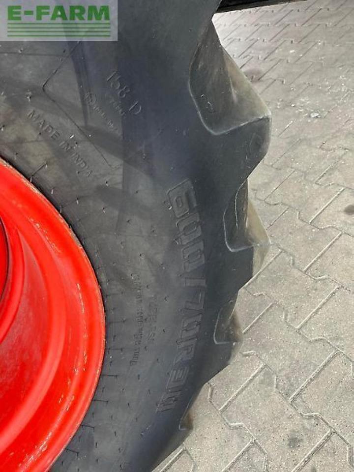 Farm tractor CLAAS axion 850 cebis