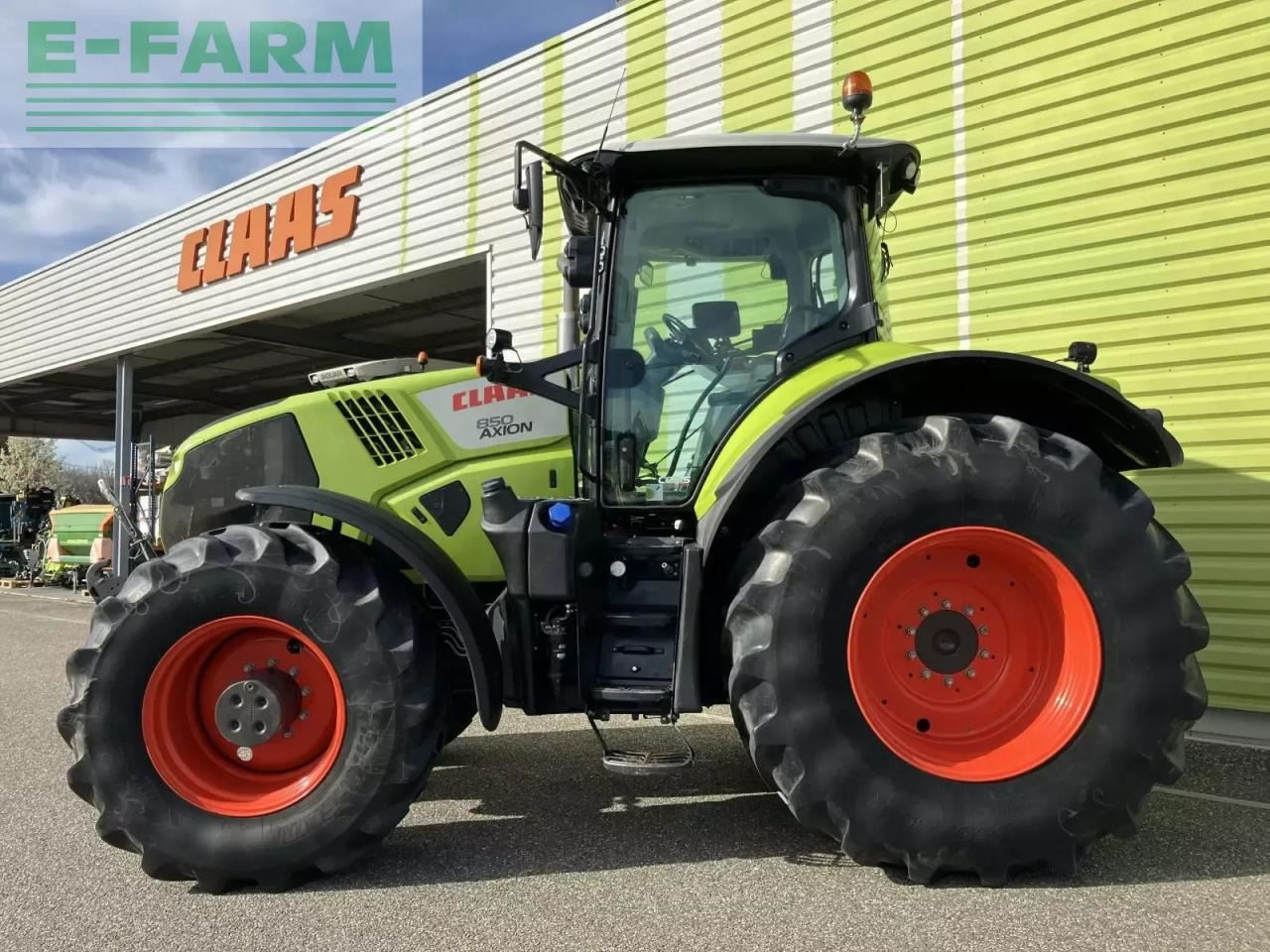 Farm tractor CLAAS axion 850 cebis + gps