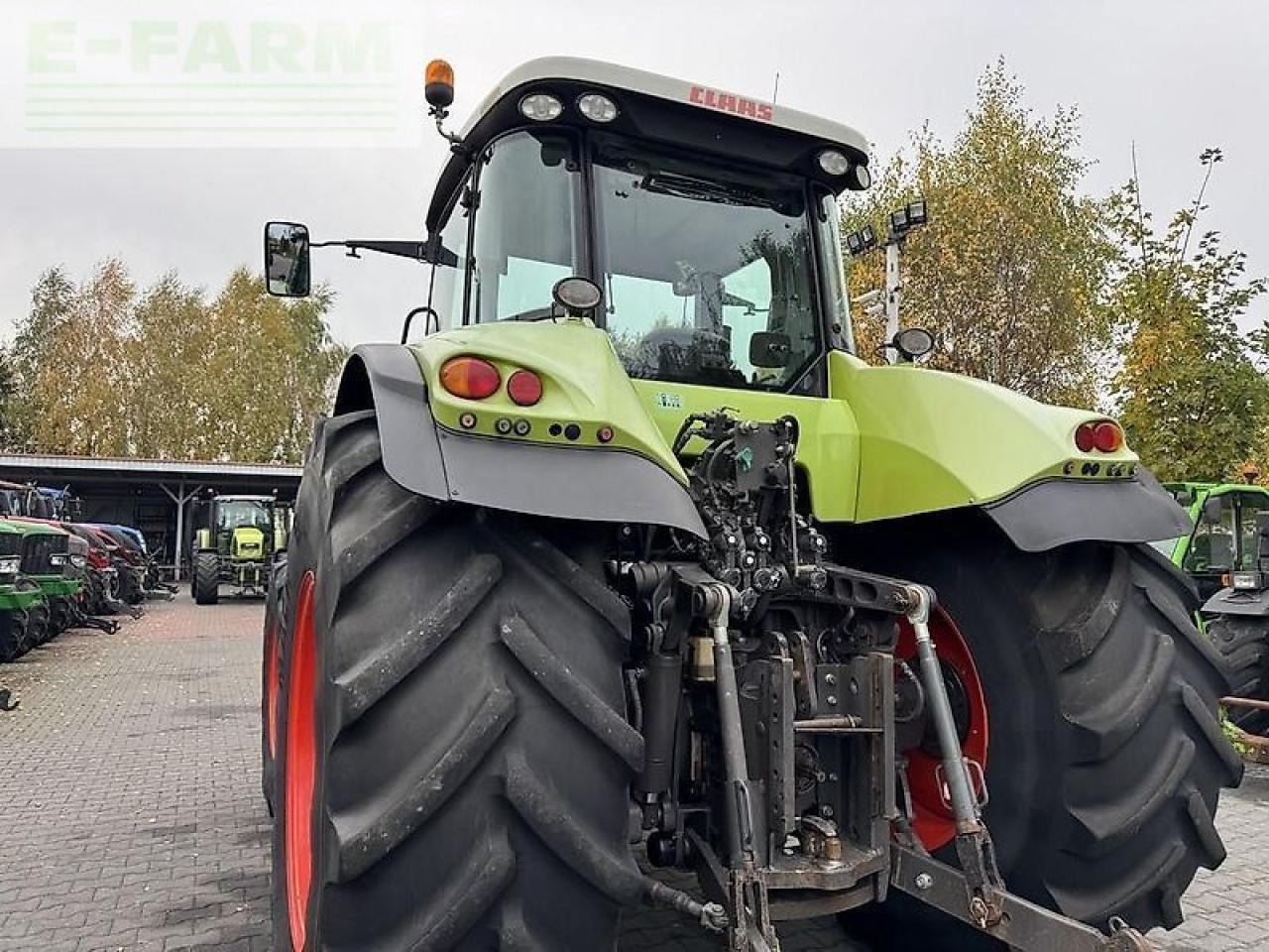 Farm tractor CLAAS axion 850 cis