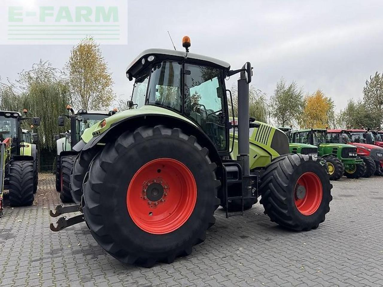 Farm tractor CLAAS axion 850 cis