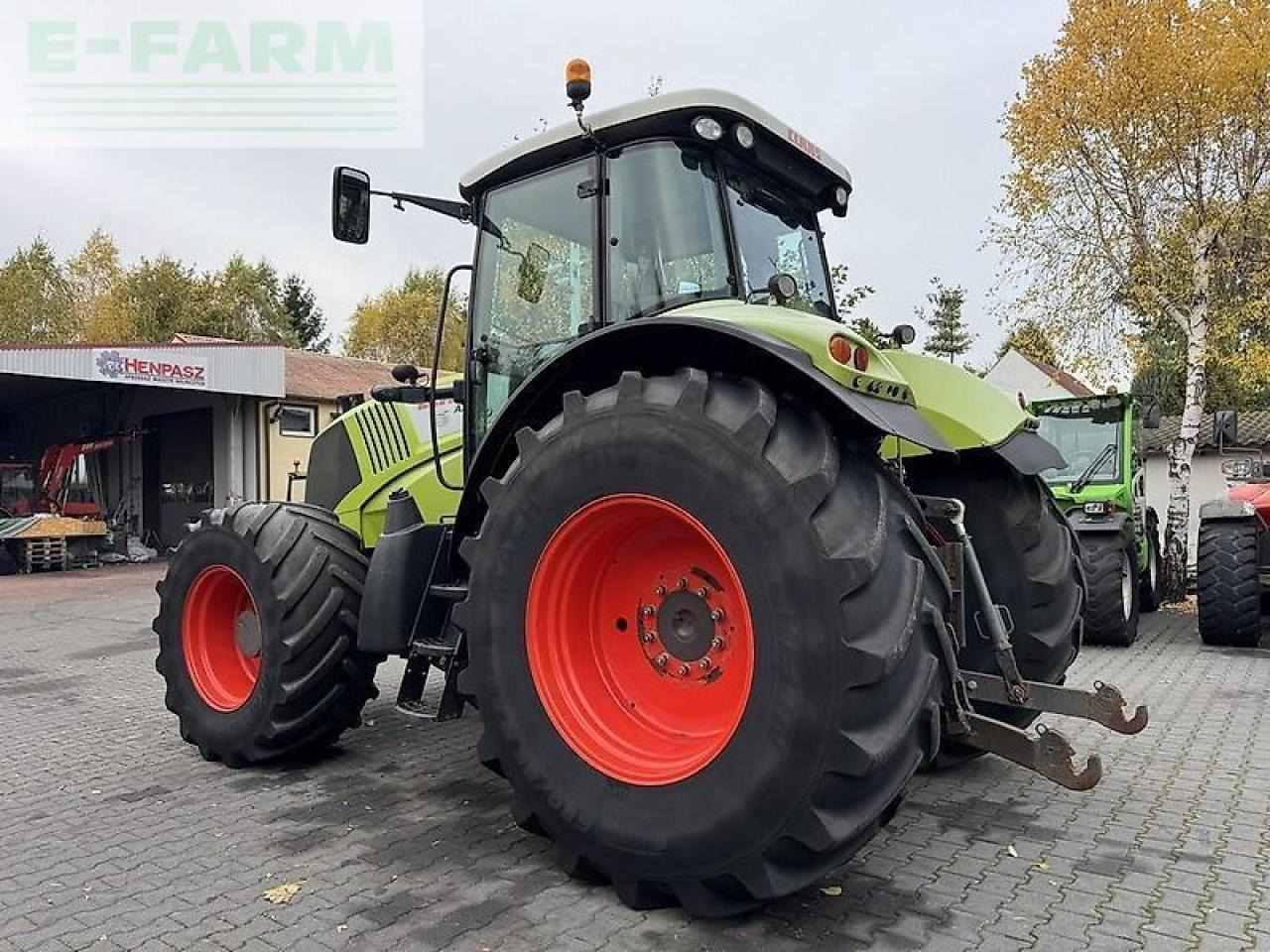Farm tractor CLAAS axion 850 cis
