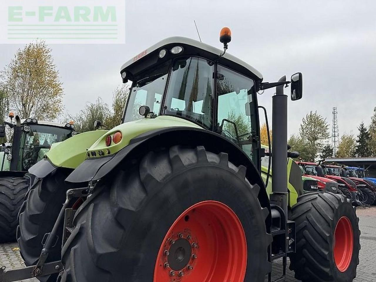 Farm tractor CLAAS axion 850 cis