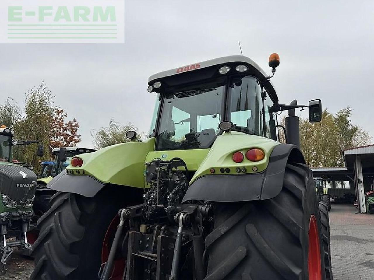 Farm tractor CLAAS axion 850 cis