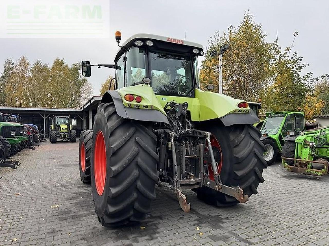 Farm tractor CLAAS axion 850 cis