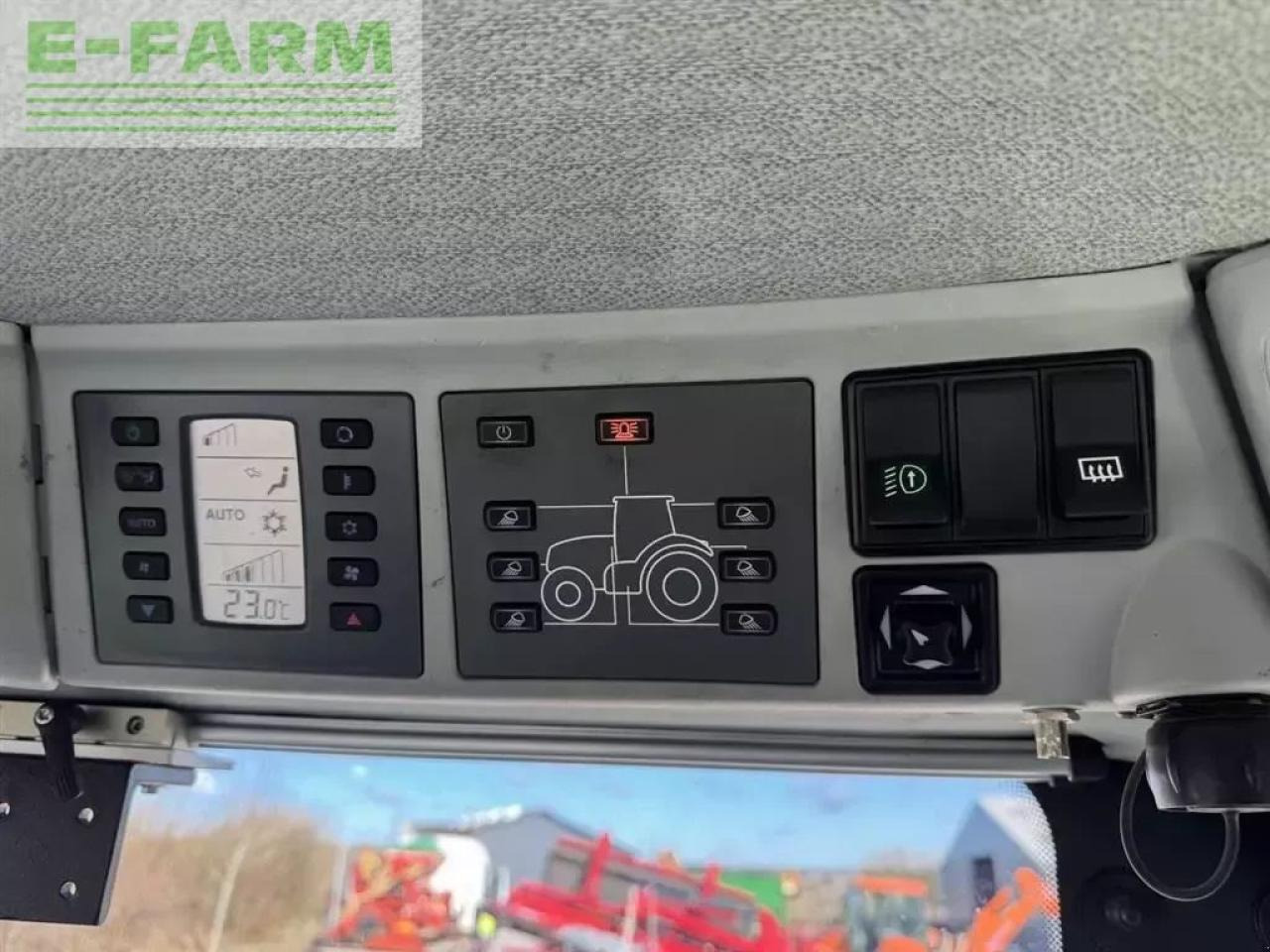 Farm tractor CLAAS axion 850 cmatic